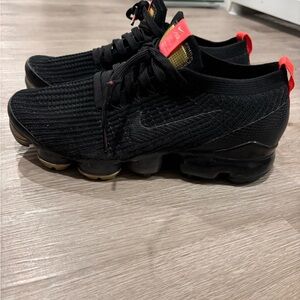 Nike Men's Black Vapormax